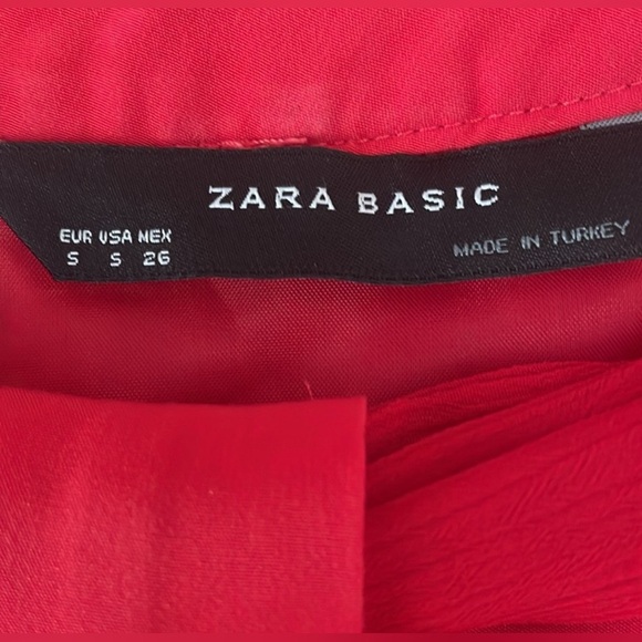 EUC Zara Halter Blouse Red Sleeveless 
High Neck Pleated With Tie Top Size S - Picture 4 of 4